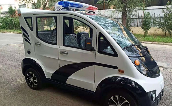 舟曲警用巡逻车